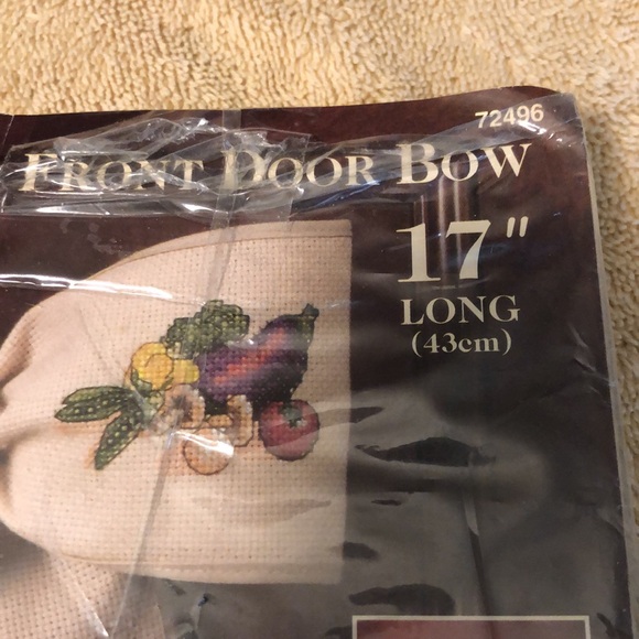 Dimensions 1998 Veggie Bow by Eric Armusik Counted Cross Stitch 17” L Door Bow - Picture 4 of 7